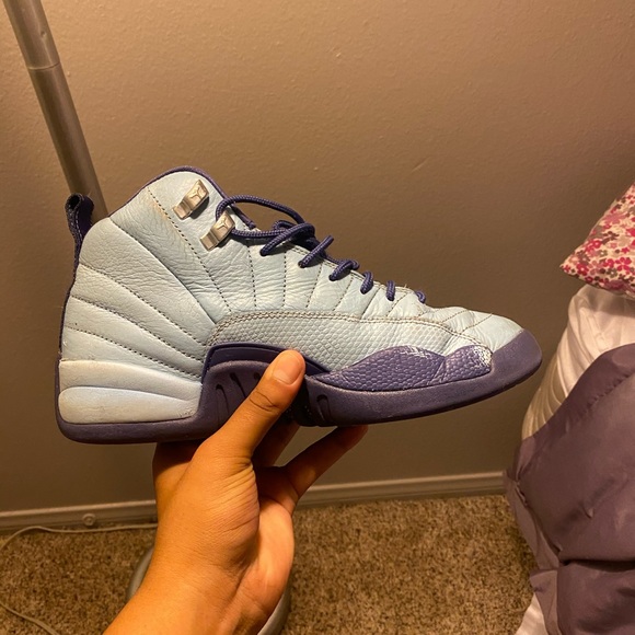 jordan 12 hornets